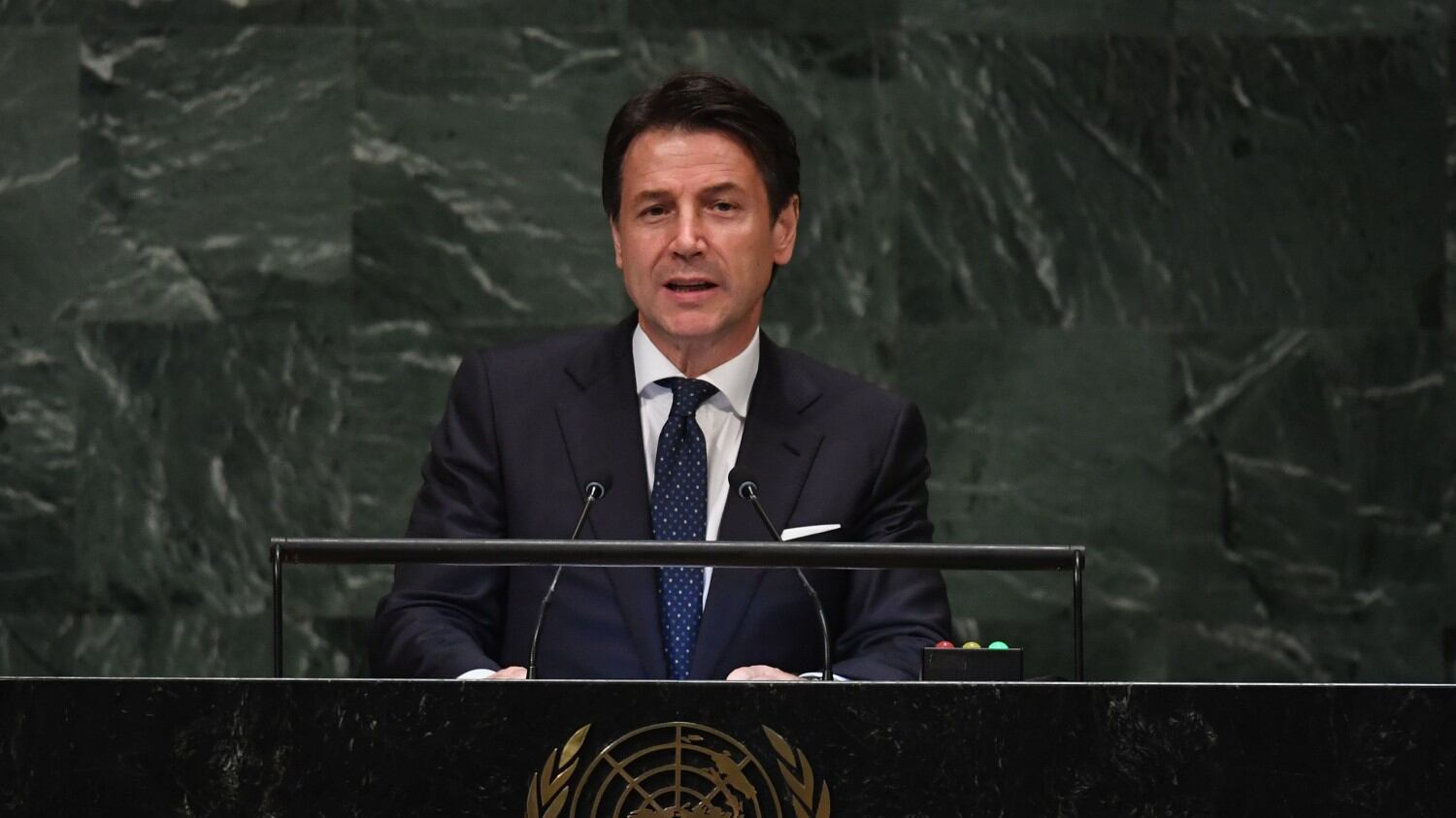La querelle sulla Croce rossa che ora imbarazza il premier