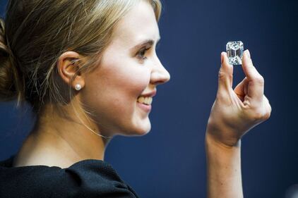 Il diamante "perfetto" all'asta per 20 milioni di dollari 6