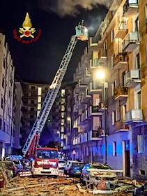 L'esplosione di una mansarda a Torino: cinque feriti  7
