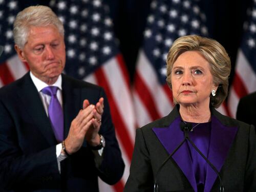 Usa 2016, Clinton: "Dobbiamo a Trump una chance di guidarci"