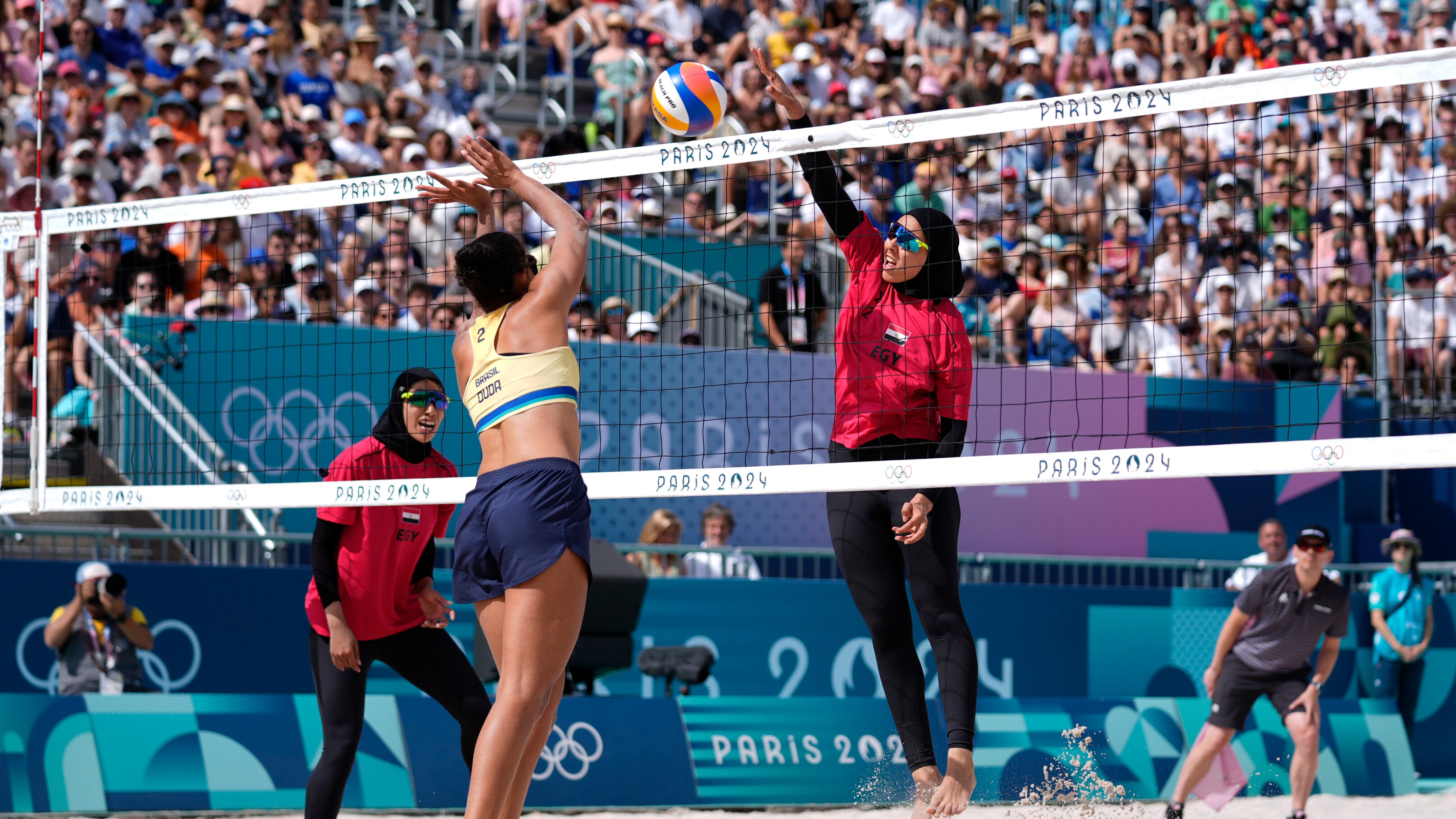 Beach volley, egiziane battute dalle azzurre