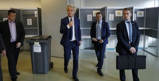 Il politico di estrema destra Geert Wilders al voto all'Aia 7