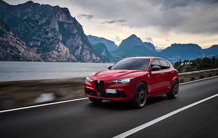 Nuova Alfa Romeo Stelvio Quadrifoglio 2023: guarda la gallery del restyling 1