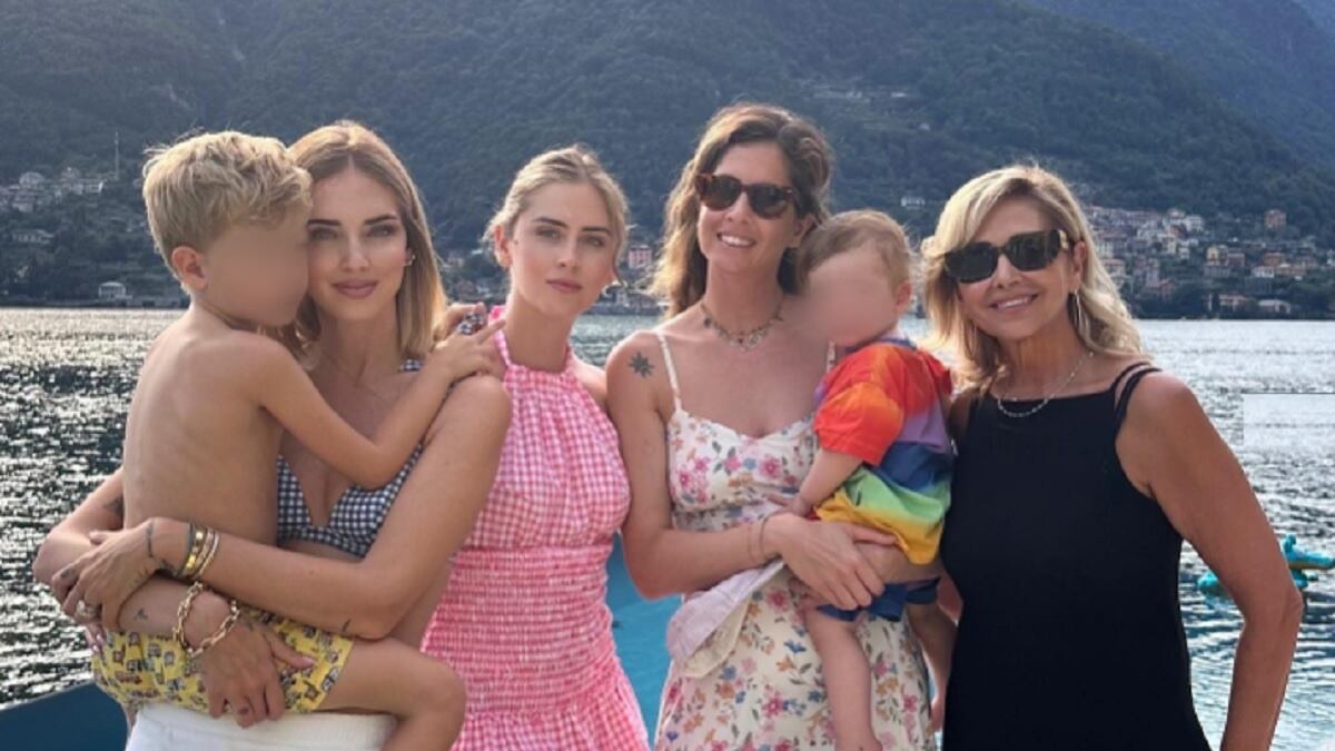 "Inutile". La foto senza Fedez fa sbottare la Ferragni