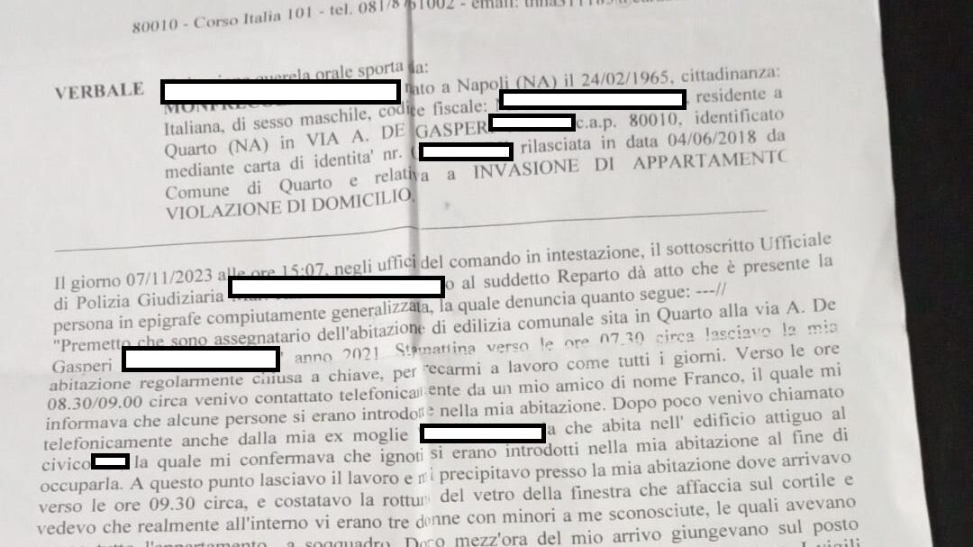 Va al lavoro e al ritorno trova la casa occupata: ora vive in auto