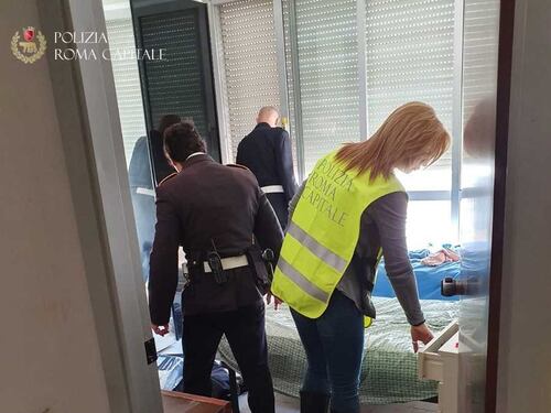Bastogi, polizia locale sgombera appartamento occupato abusivamente da una coppia