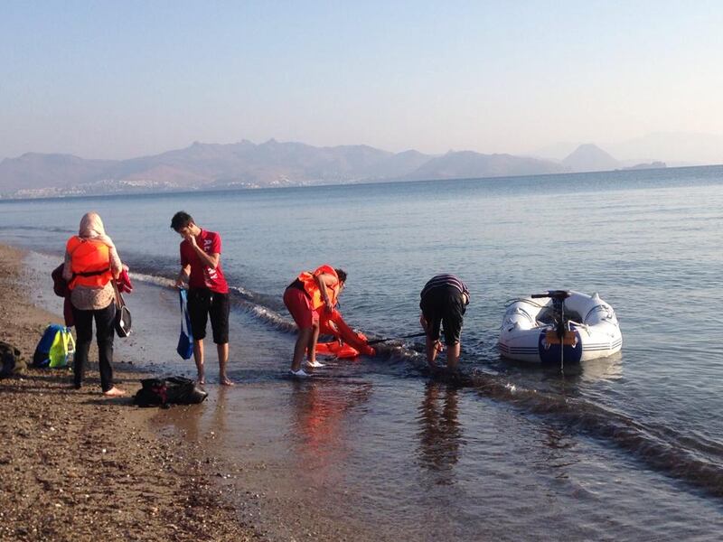 Kos, gli sbarchi ripresi dalla spiaggia 3