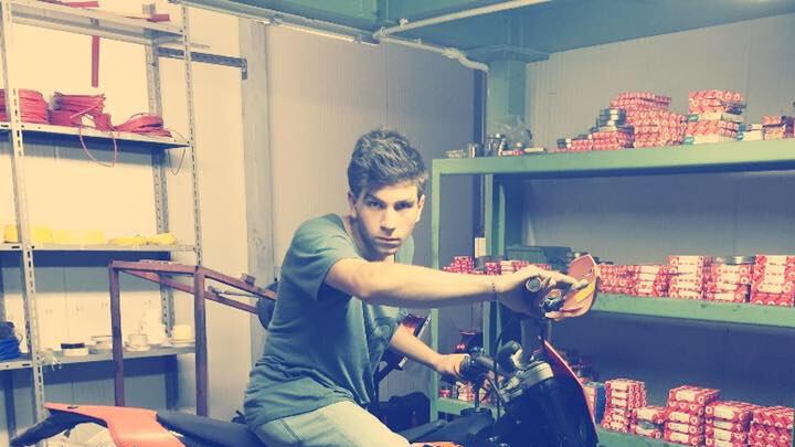 Luca, maciullato dal tornio sotto gli occhi del padre