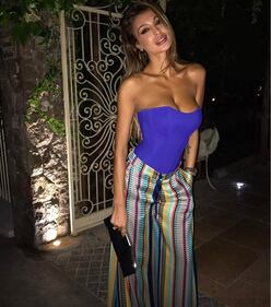 Cristina Buccino, scollatura hot in vacanza 6