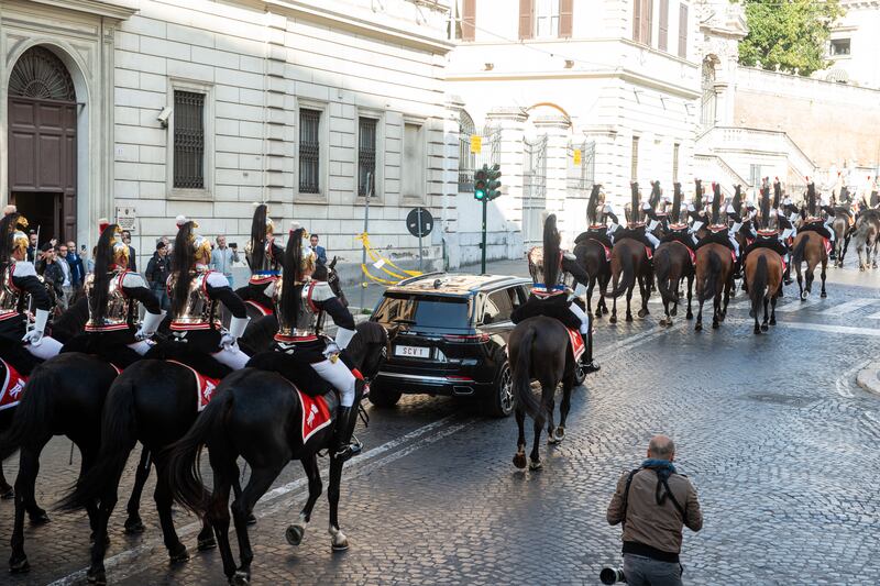 Papa Leone XIV in visita al Quirinale 9