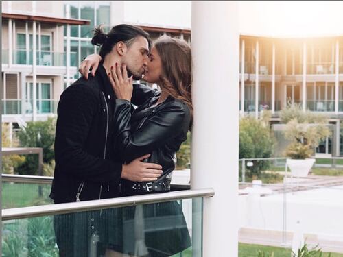 Fan in tilt: Luca Onestini annuncia la gravidanza della Mrazova?