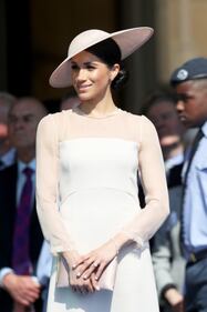 Meghan Markle solare alle celebrazioni per Carlo 1