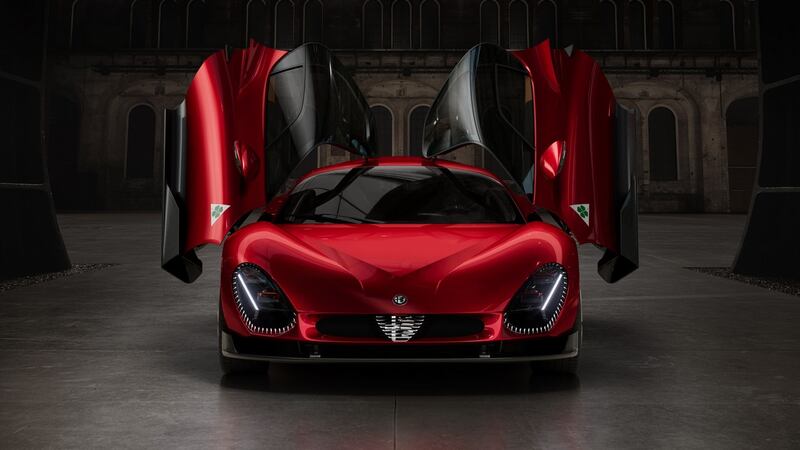 Alfa Romeo 33 Stradale, guarda le immagini 16