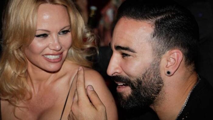Adil Rami risponde a Pamela Anderson sui social: "Non ho una doppia vita ma…"