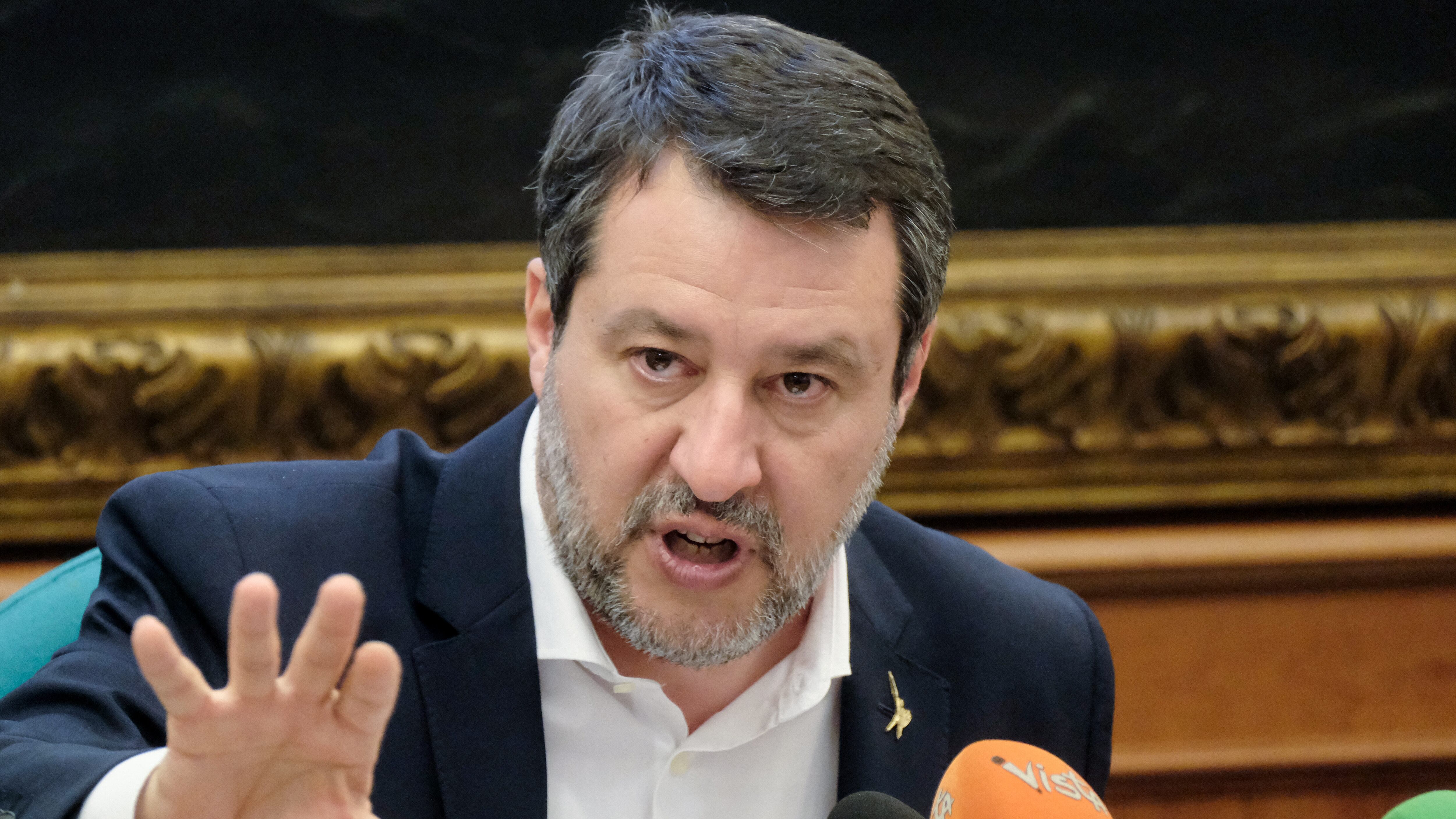 Salvini stronca Ilaria Salis: “Arrogante, paghi gli arretrati”