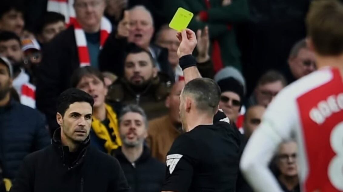 Stop a proteste con gli arbitri e perdite di tempo, il pugno duro in Premier funziona