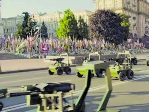 L’Ue all’“independence day”. Zelensky: non ci arrendiamo