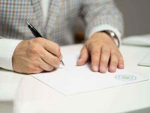 Cos'è la manleva, a cosa serve e quando è legale