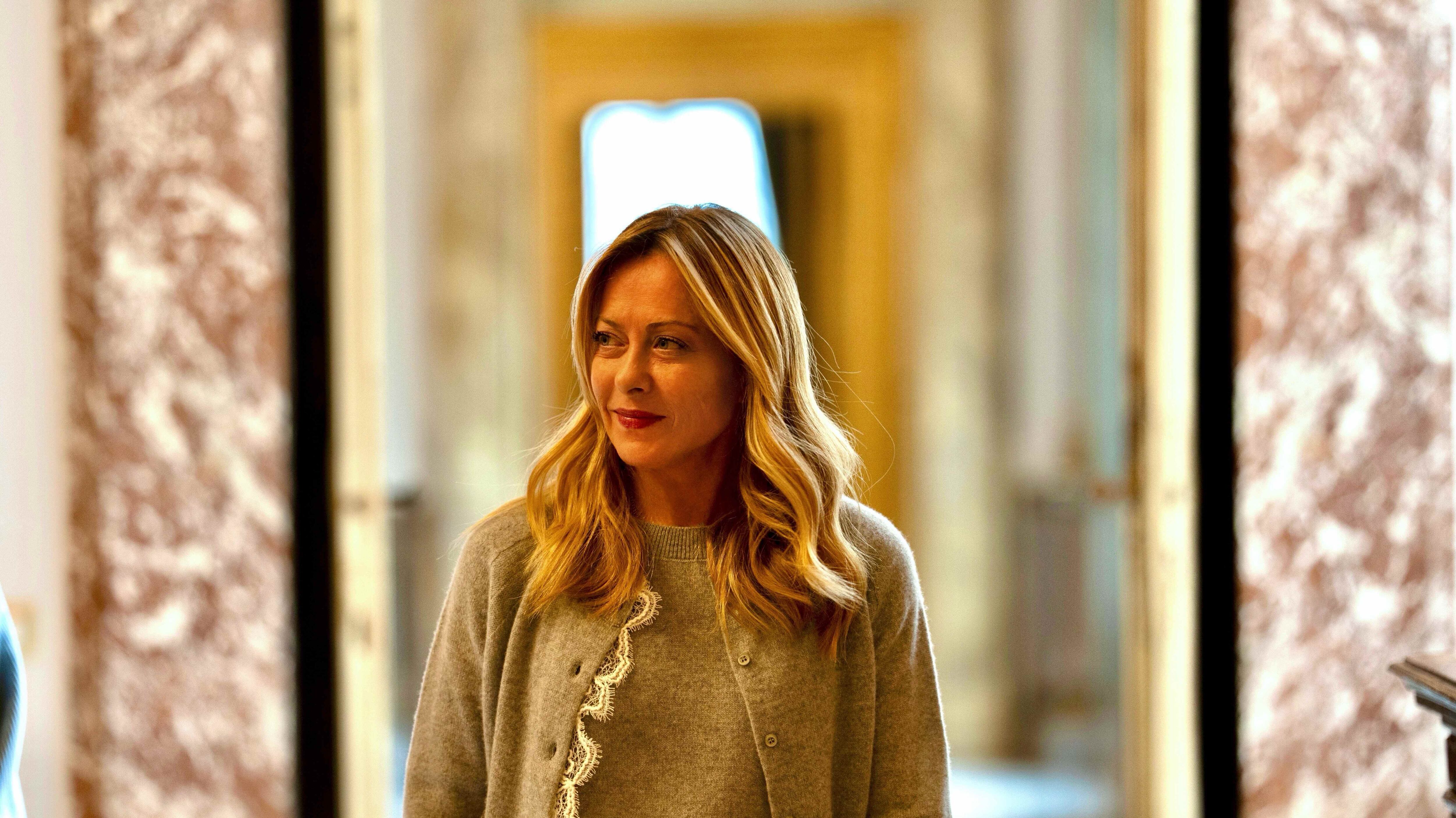 Meloni: "Instabilità sta diventando la normalità". E sul caro energia: "Andrò anche in Azerbaigian"