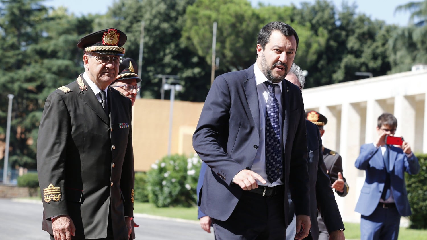 Migranti, esposto contro Salvini per sequestro di persona