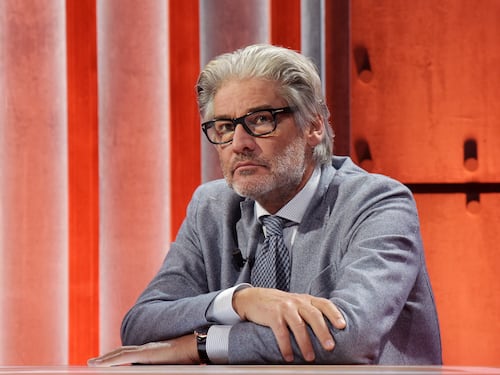 Parte bene Del Debbio e De Martino vince la sfida