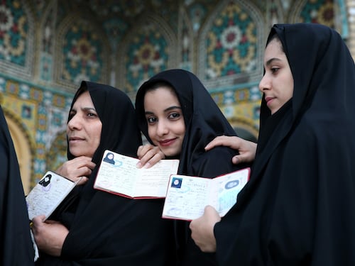 L'Iran vota il cambiamento ma la democrazia è lontana