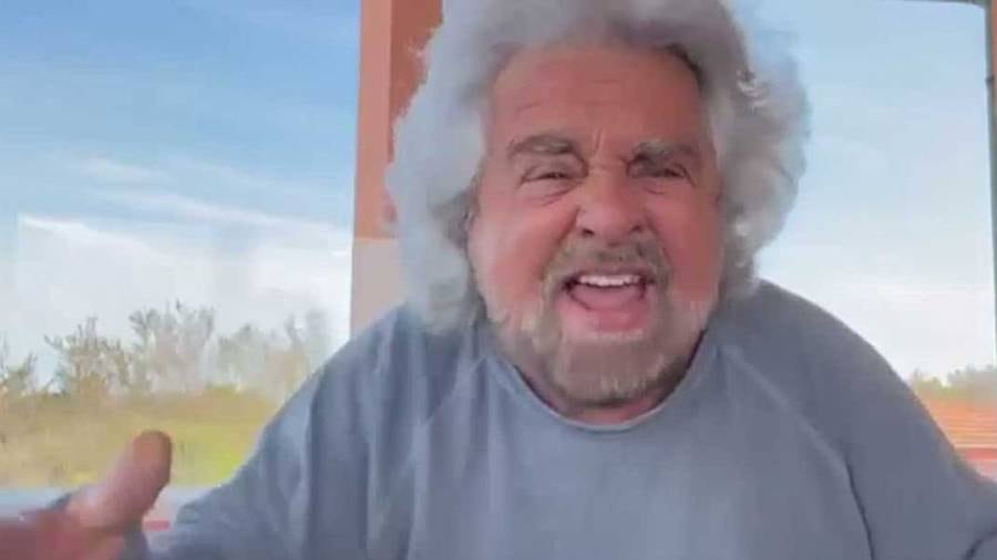 Le mani "a taglio" e la prossemica: la verità nel video di Grillo