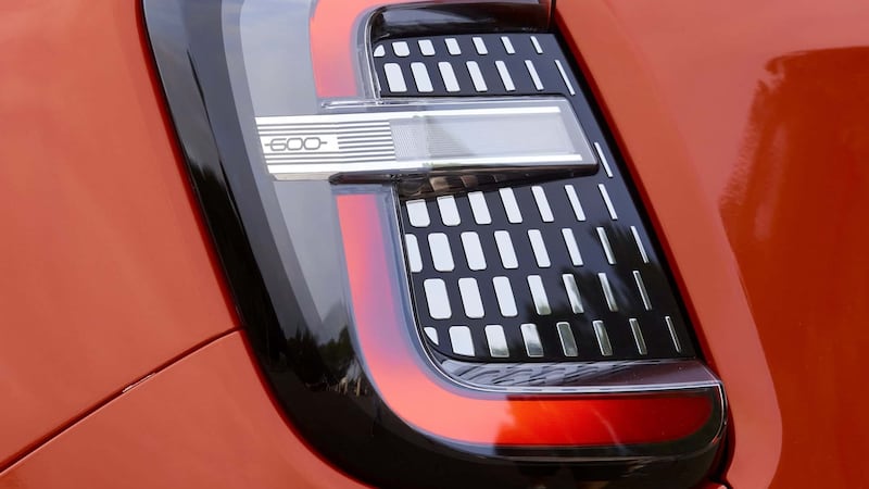 Fiat 600, guarda tutte le foto 4