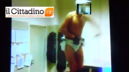 Balli seminudi e feste nel comando dei Vigili