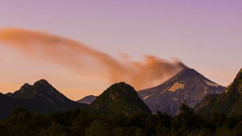 Cile, allerta "arancio" per il vulcano Villarrica 1