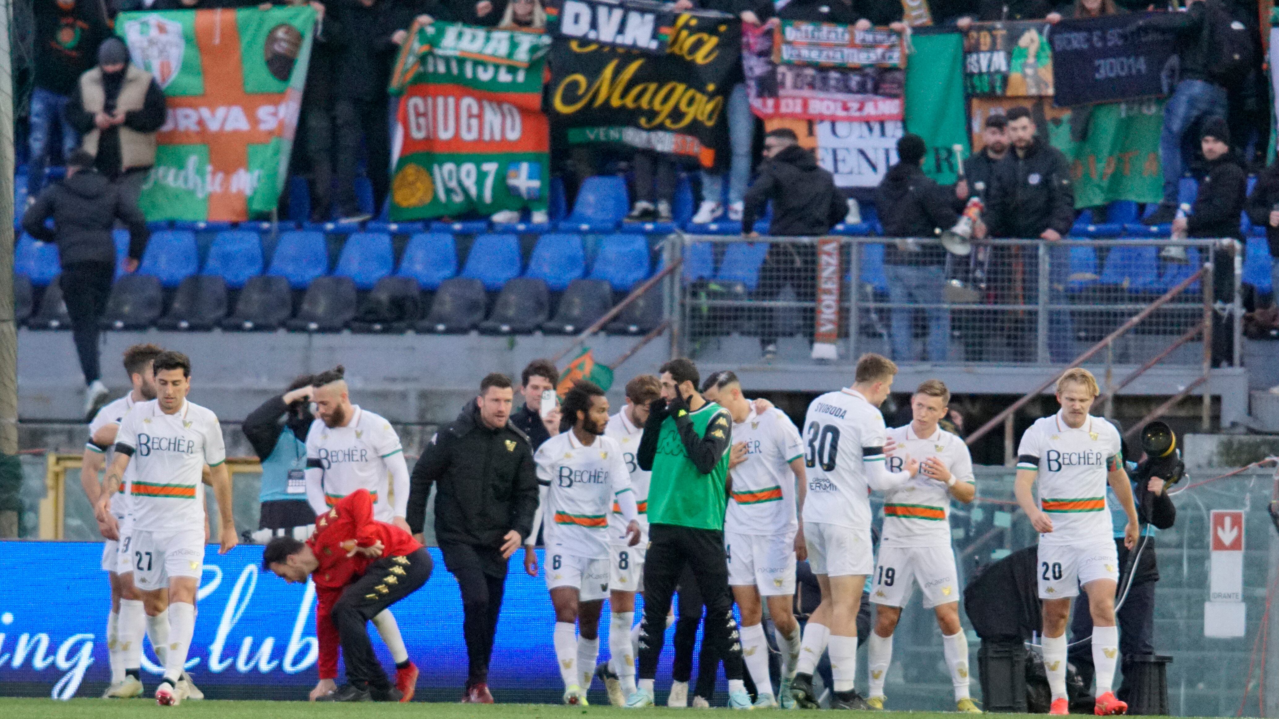 Serie B, in testa pareggiano tutte: ne approfitta il Venezia che vola al secondo posto