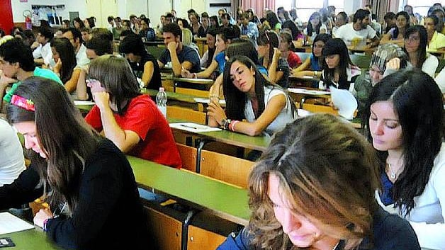 Medicina, scoppia la bufera sui test