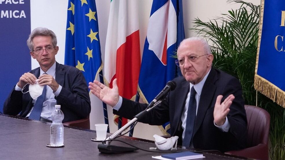 Schlein e la grana De Luca: ora la guerra nel Pd entra in Parlamento
