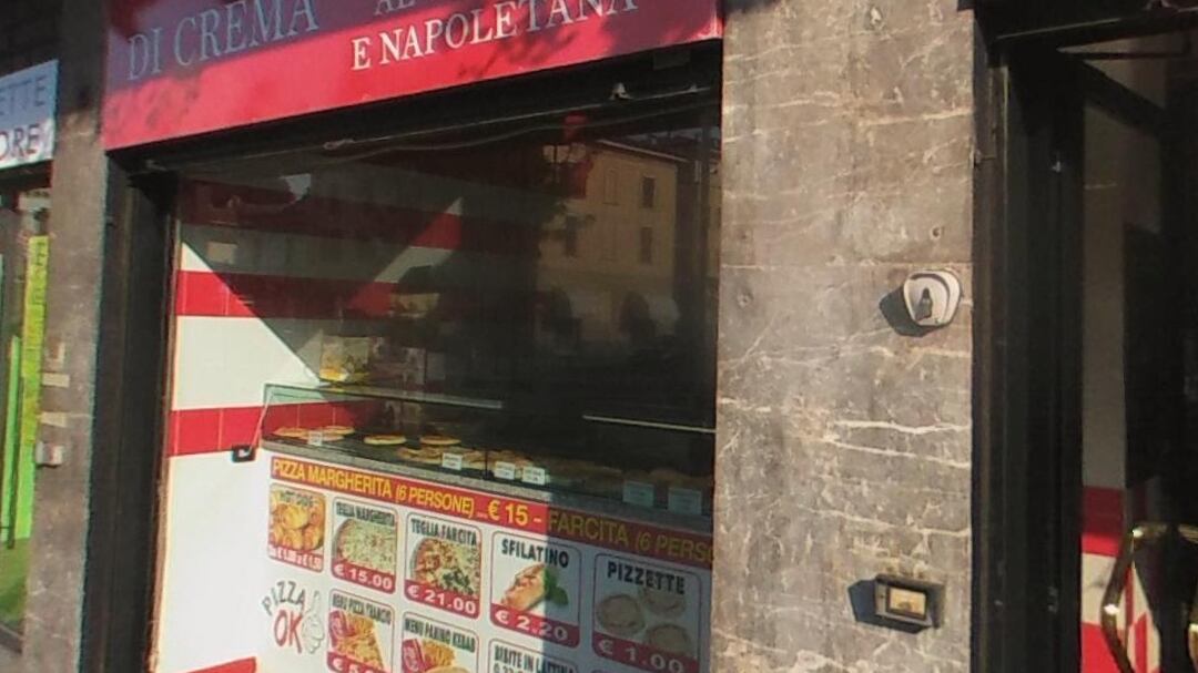 Entra in pizzeria e scatena la rissa: denunciato 33enne italiano
