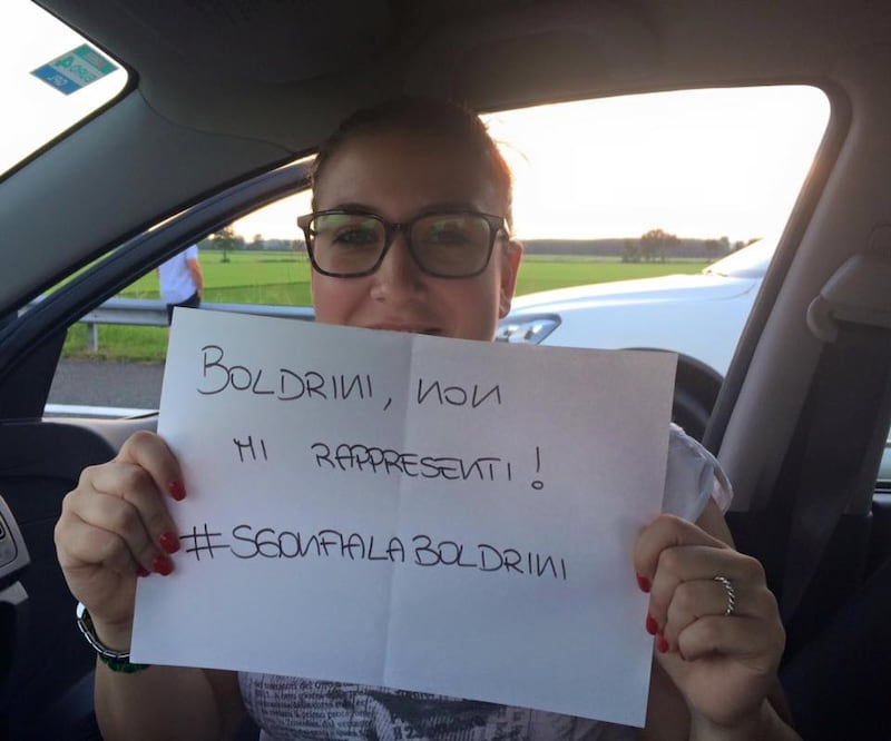 #sgonfialaboldrini: le petizione online contro Laura Boldrini 1