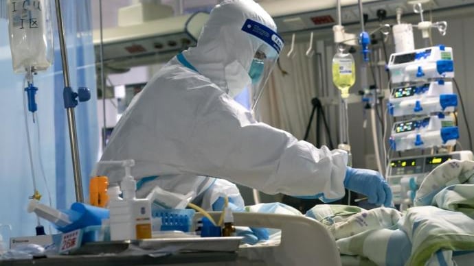 Il governo cinese ha aperto un'indagine sul caso del dottor Li Wenliang
