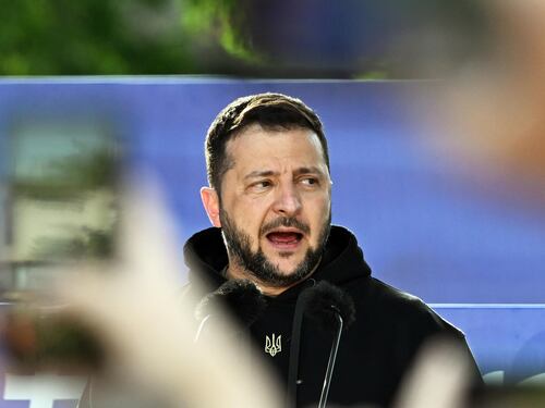 Doccia gelata della Nato: nessuna tempistica per Kiev nell'Alleanza. Ira di Zelensky