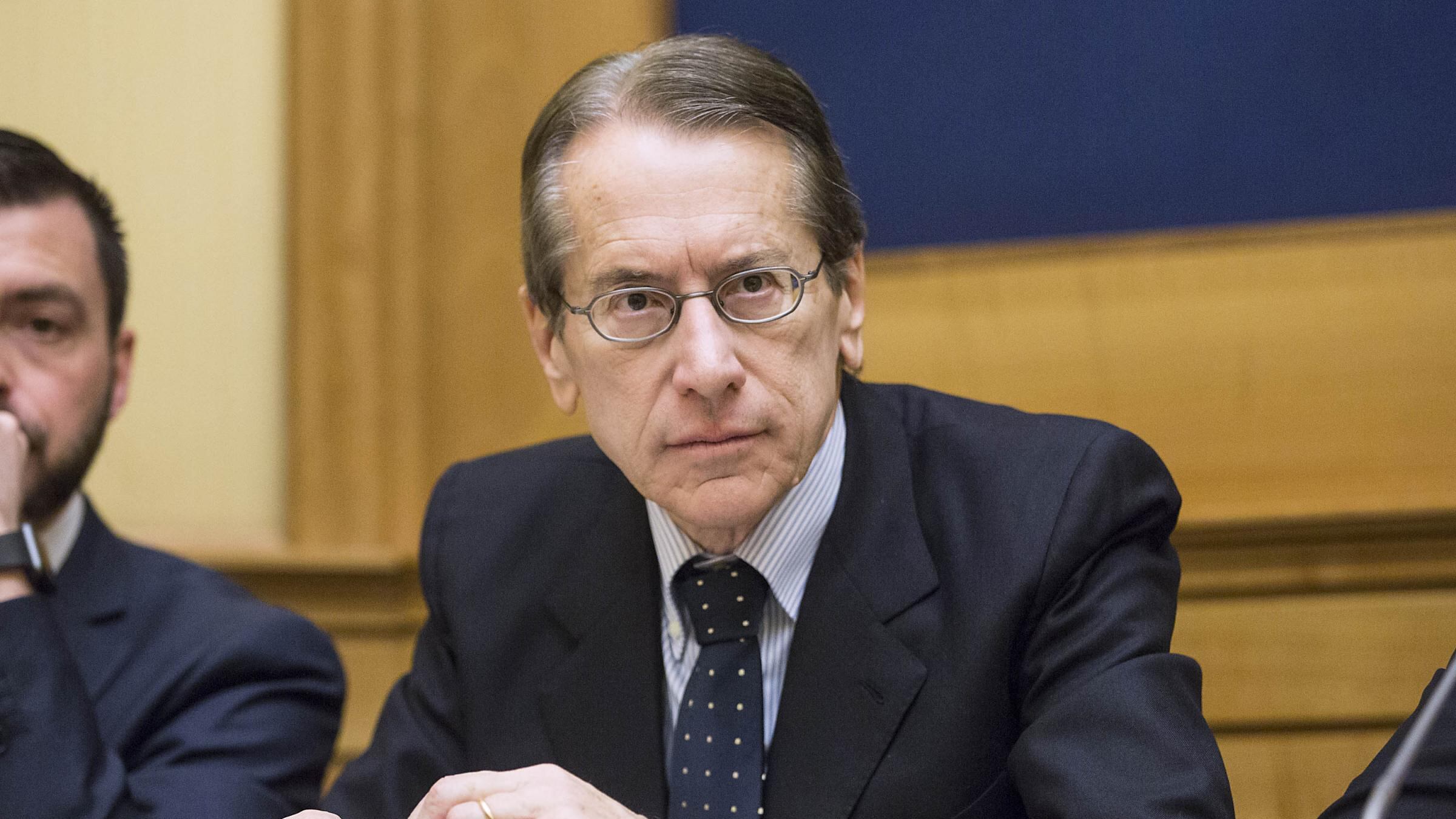 "Si spiega perché l'ex premier fu l'unico a sostenere il regime"