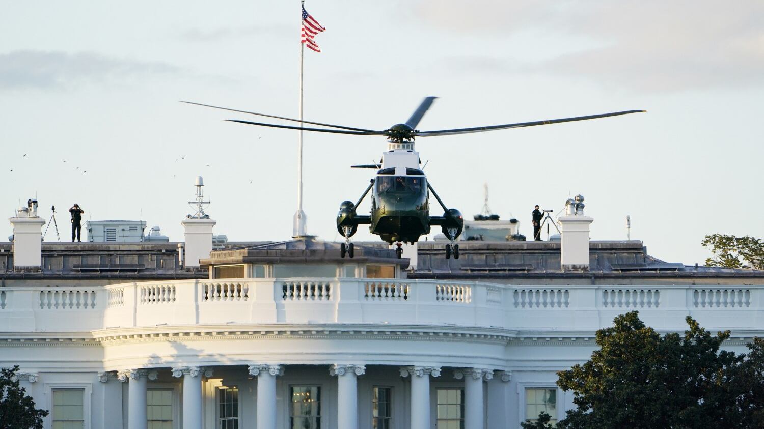Colpi di Stato, uragani e messaggi dallo spazio: tutte le incognite sulle elezioni Usa