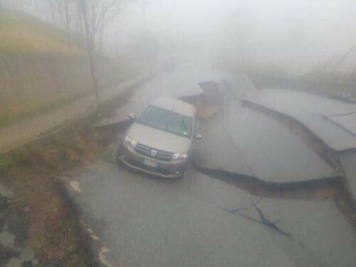 Calabria, strada sprofonda