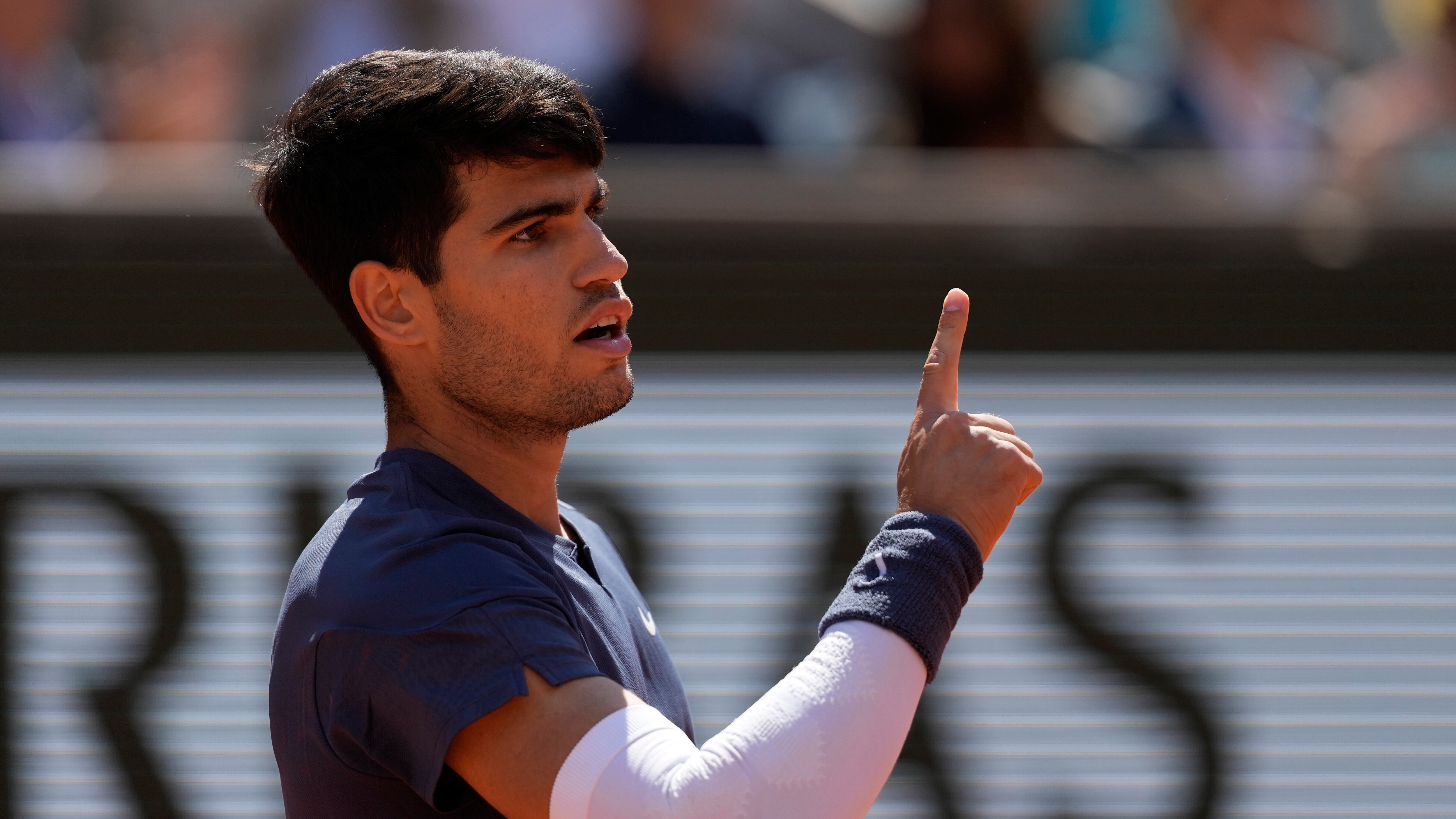 Carlos Alcaraz è il re del Roland Garros: Zverev battuto in cinque set
