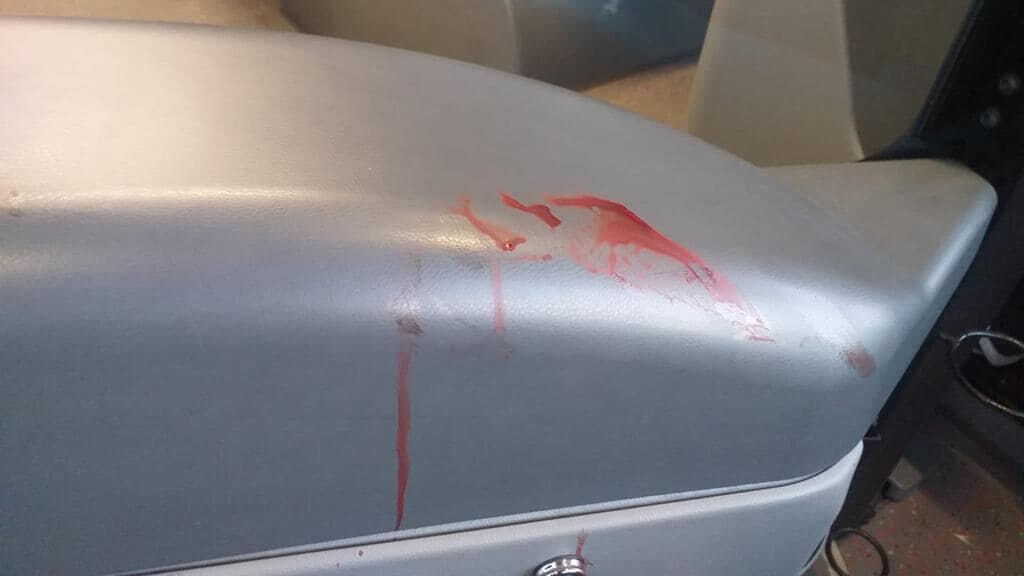 "Sposta la vettura". E l’autista di bus viene aggredito da automobilista