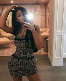 Sorelle Kardashian, lo scatto hot sui social 3