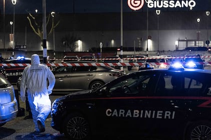 Accoltellata alle spalle dall'ex, l'orrore a Giussano: le immagini dalla scena 10
