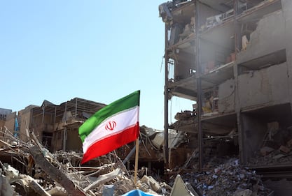 Le immagini della guerra in Iran 11
