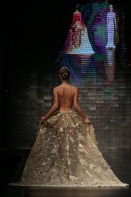 La nuova collezione di abiti da sposa di Micaela Oliveira è super sexy 8