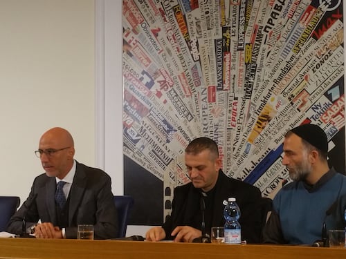I miei 140 giorni nelle mani dell'Isis: padre Mourad racconta il suo sequestro