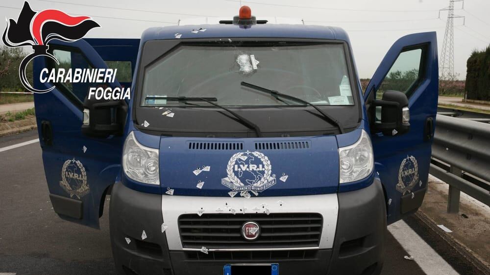 Portavalori assaltato sulla Statale 16bis: dna incastra uno dei rapinatori
