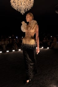 Daniel Roseberry riscrive la storia dell'alta moda per Schiaparelli 15