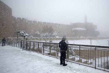 Una coltre di neve ricopre Gerusalemme 11